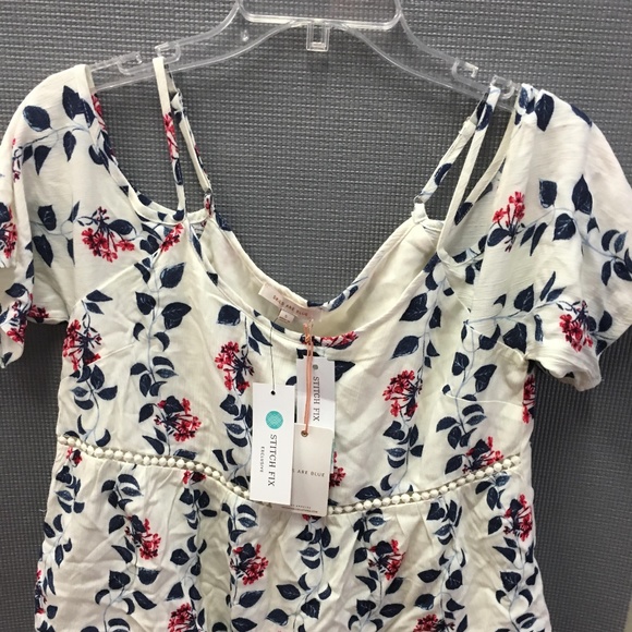 Langlock Cold Shoulder top - Picture 4 of 7